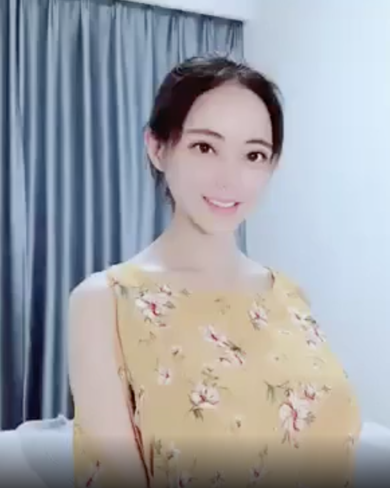 潘春春 
